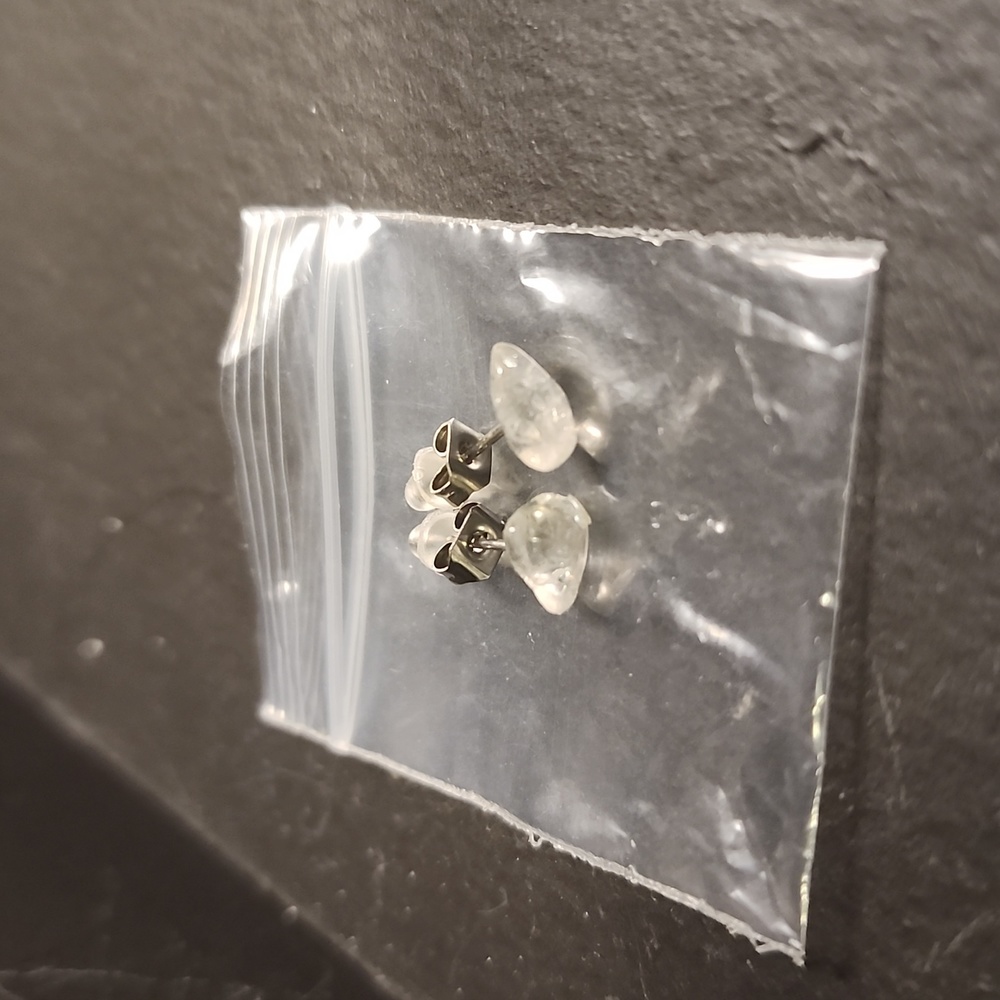 Stone earings